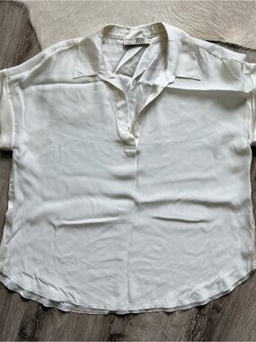 Relaxed Silk Cream Short-Sleeve Polo Shirt by Goz